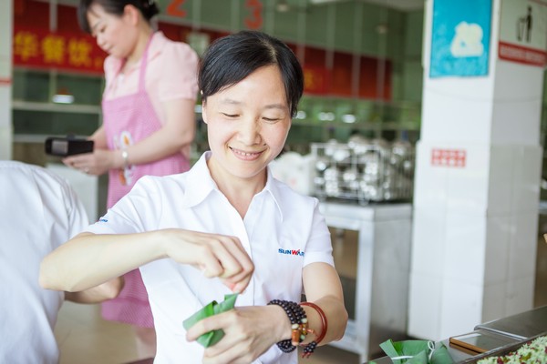 弘扬传统文化，共享浓情端午——记第三届“爱国心·金年会金字招牌情”包粽子比赛