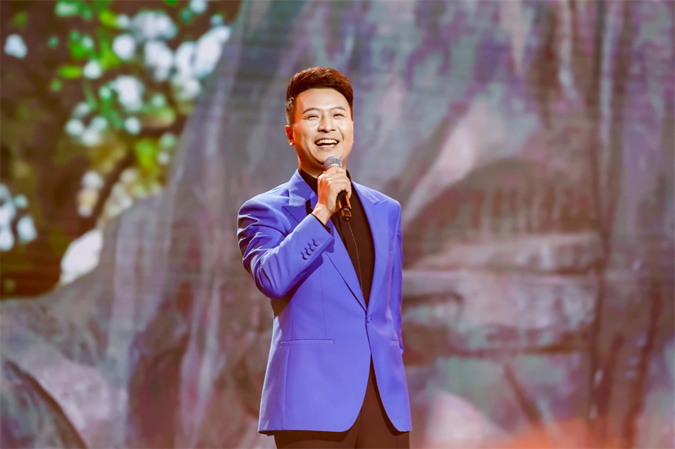 创新引领价值 理想成就未来——庆祝金年会金字招牌智能成立25周年表彰大会暨文艺晚会隆重举行