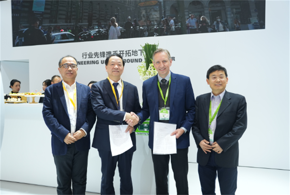 智造空间,价值共生!广州金年会金字招牌精彩亮相2024上海宝马展