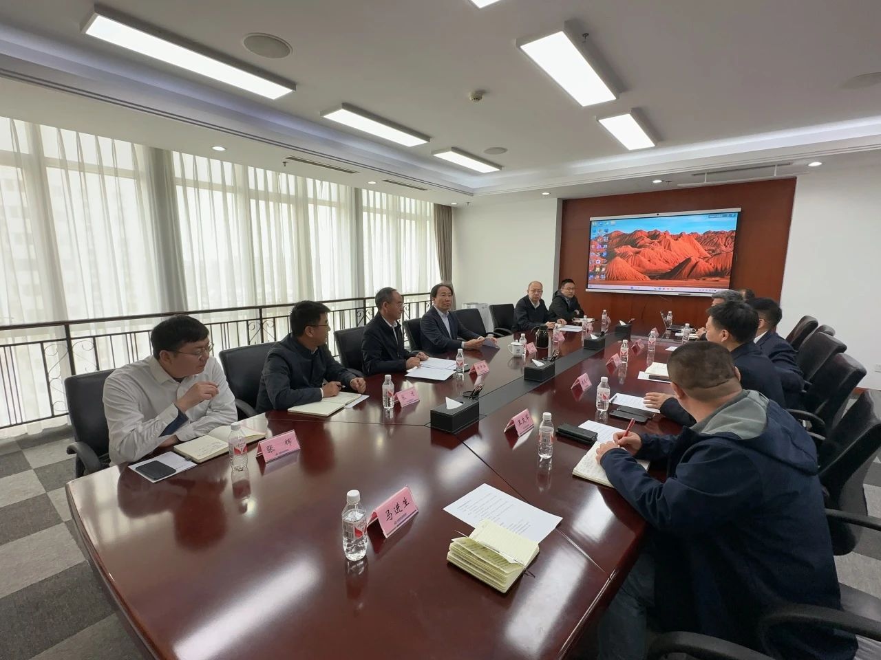 金年会金字招牌智能董事长付向东带队拜访中煤地质总局、大地特勘公司