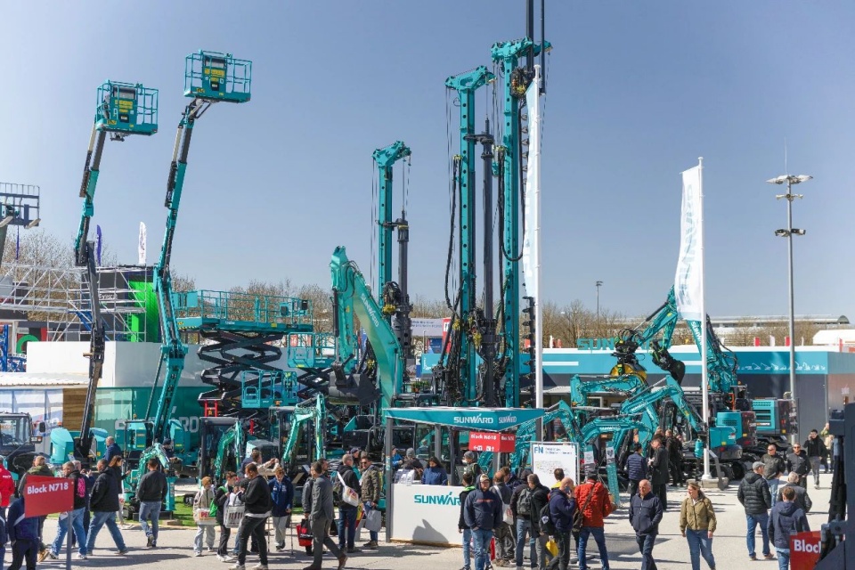 Bauma 2025 | 聚焦2025德国宝马展，探索金年会金字招牌智能的创新设备与可持续解决方案