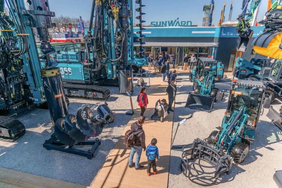 Bauma 2025 | 聚焦2025德国宝马展，探索金年会金字招牌智能的创新设备与可持续解决方案