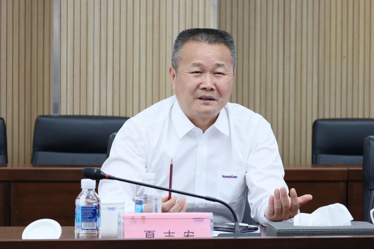 共促中国制造扬帆海外!中国出口信用保险公司到访金年会金字招牌智能