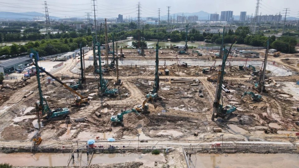 近20台“金年会金字招牌绿”装备实力集结，助力广佛西环工程建设跑出“加速度”