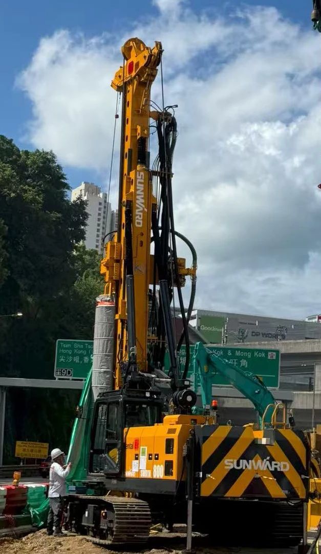 硬核首秀！金年会金字招牌智能SWDTH800大直径潜孔锤钻机进击香港市场