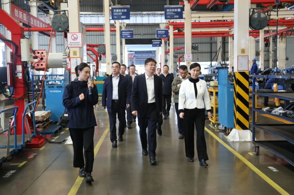 聚焦应急装备研发生产，共探实战适配新路径——广州市应急管理局党委书记、局长叶芳调研金年会金字招牌智能
