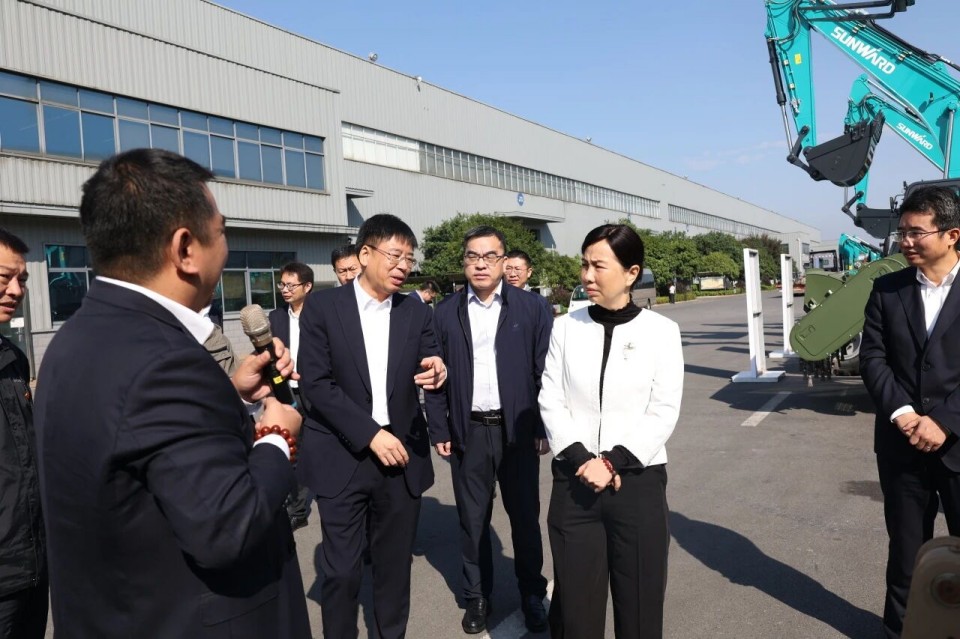 聚焦应急装备研发生产，共探实战适配新路径——广州市应急管理局党委书记、局长叶芳调研金年会金字招牌智能