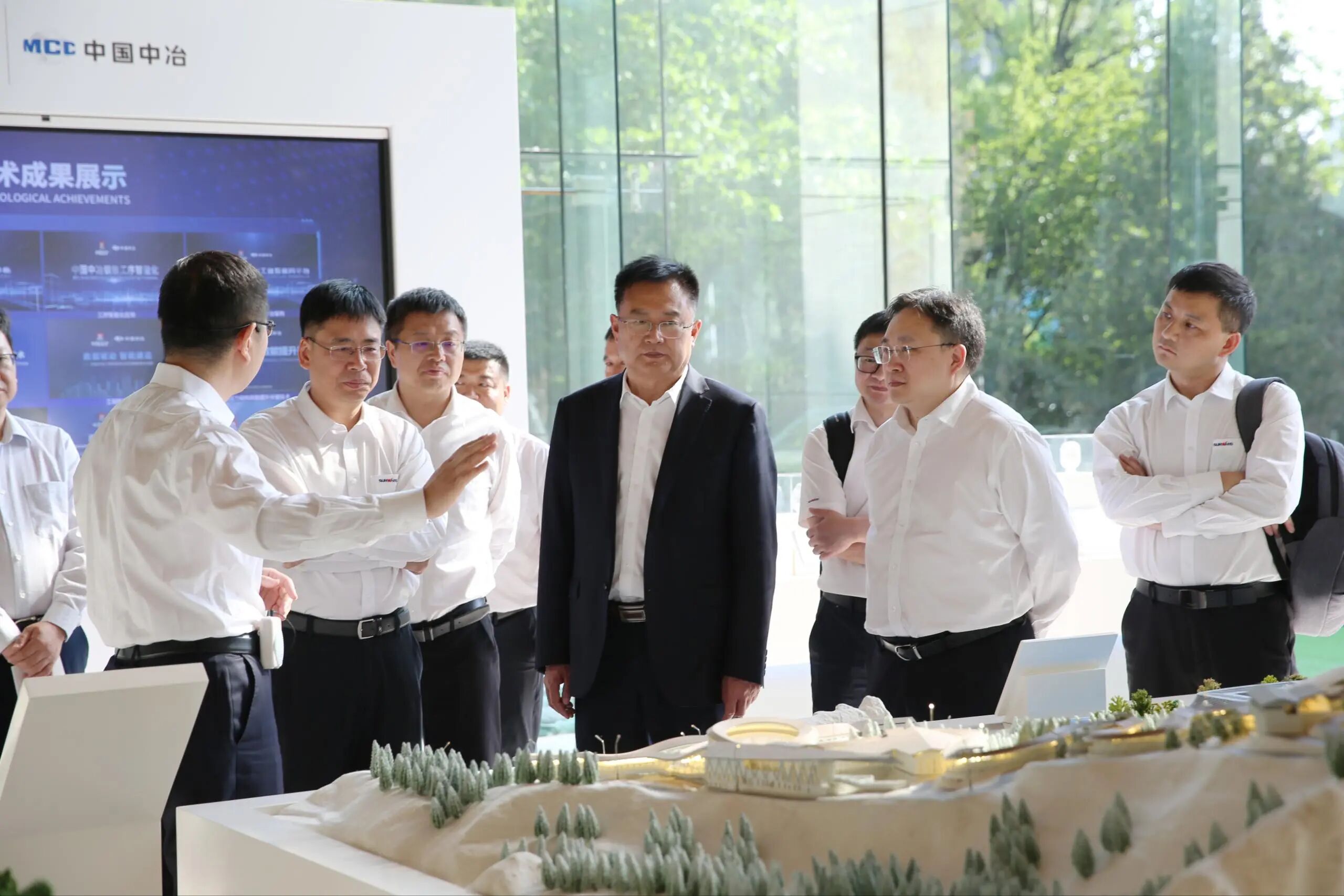 金年会金字招牌智能党委书记、董事长付向东率队拜访中国中冶,推动构建合作共赢新标杆